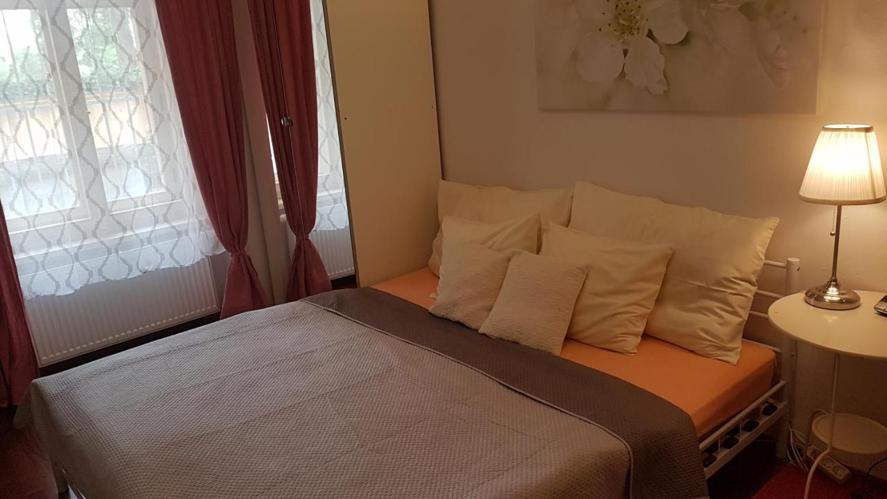 Family Flat 120m2, 2 Vinohrady Appartement Prague