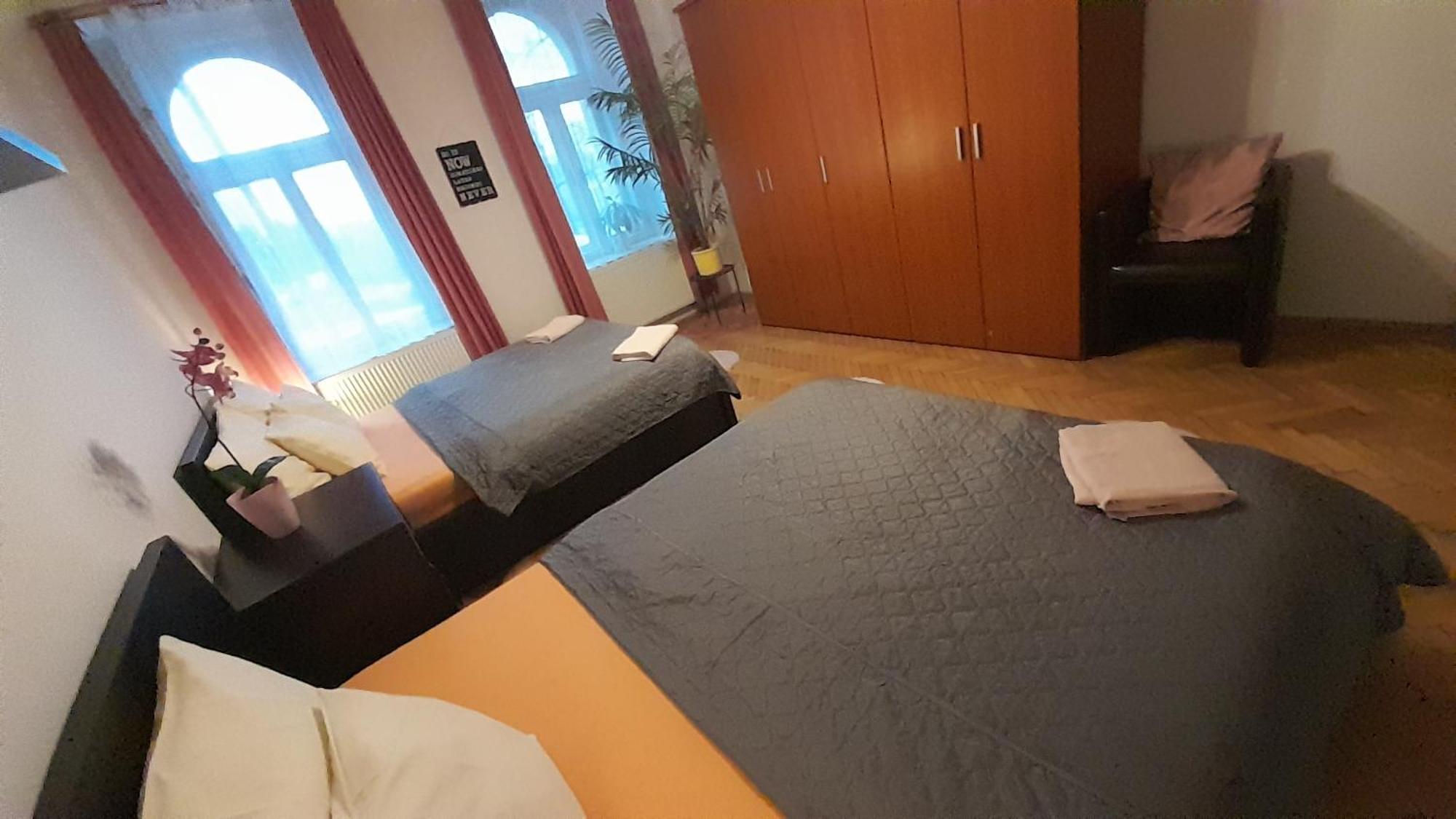 Family Flat 120m2, 2 Vinohrady Prague